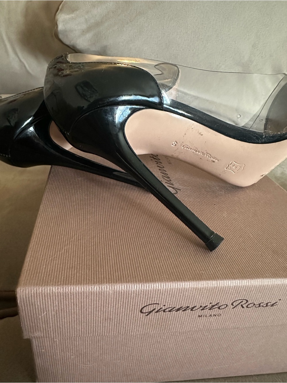 Gianvito Rossi “Plexi” Black Patent Pointed PVC Pump - Picture 4 of 9